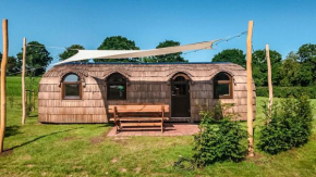 Tiny Igloo Johansson in Belau